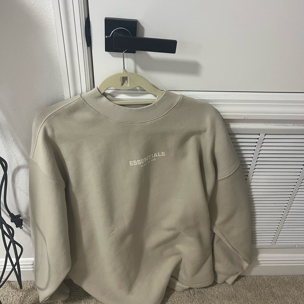 Essentials Men’s Pullover